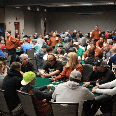 Multi-Table Poker Tournaments: Strategies for Survival and Success at GPinas Online Casino