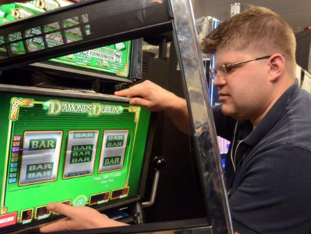 GPinas Online Casino: The Role of Random Number Generators in Casino Games